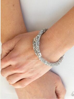 Paparazzi Roll Out the Glitz Silver Bracelet